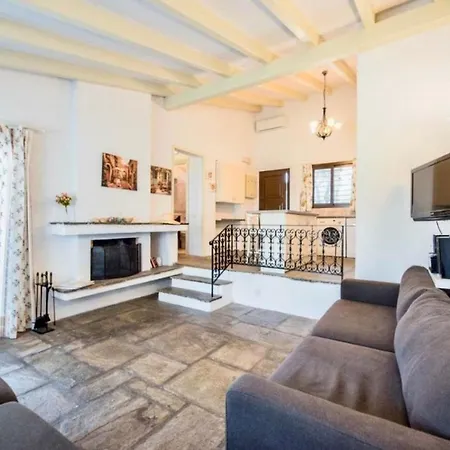Vilă #Villa Evergreen By Halu! Sani Villas *